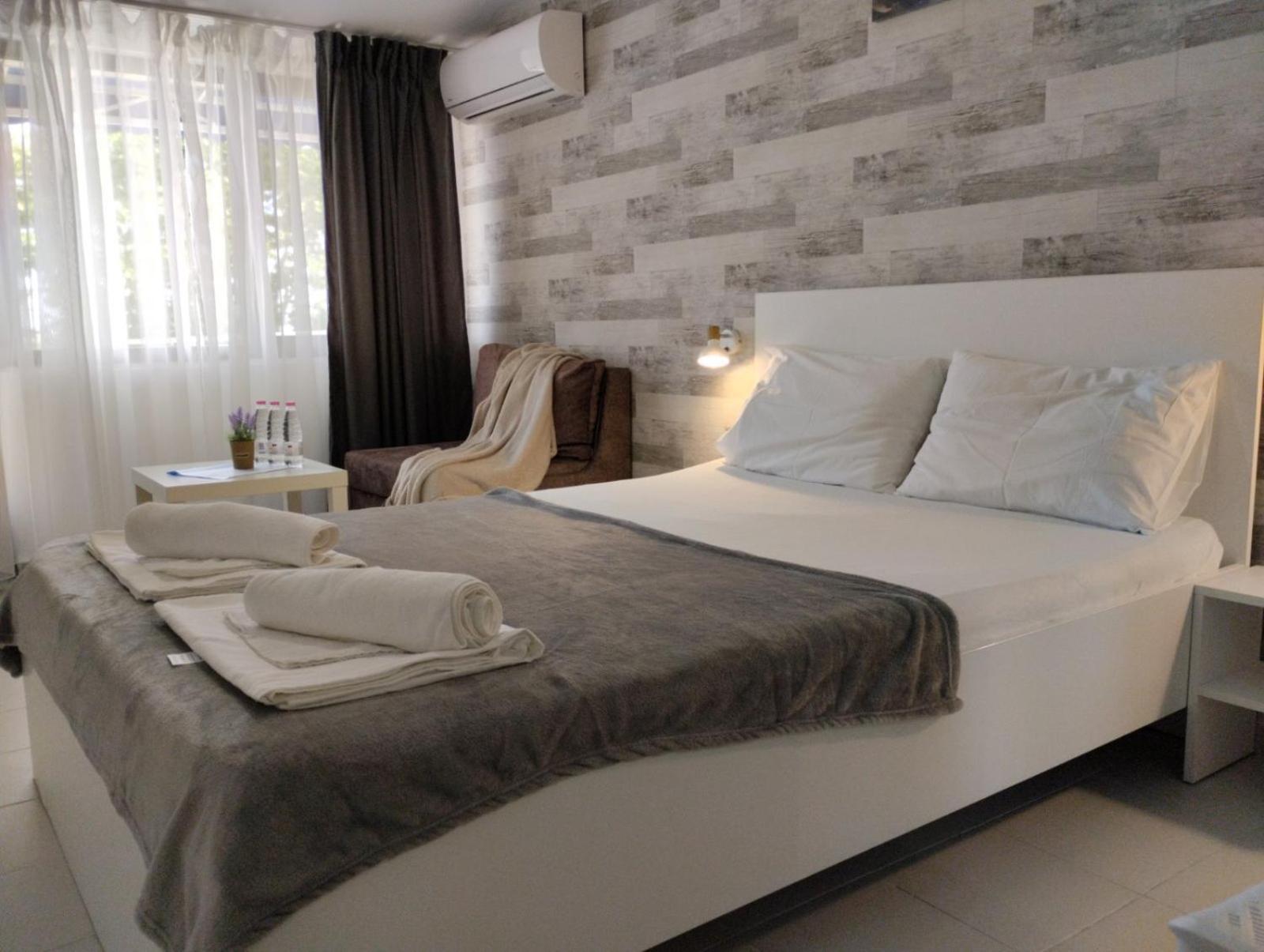 Simada Blue Guesthouse Golden Sands Exterior photo